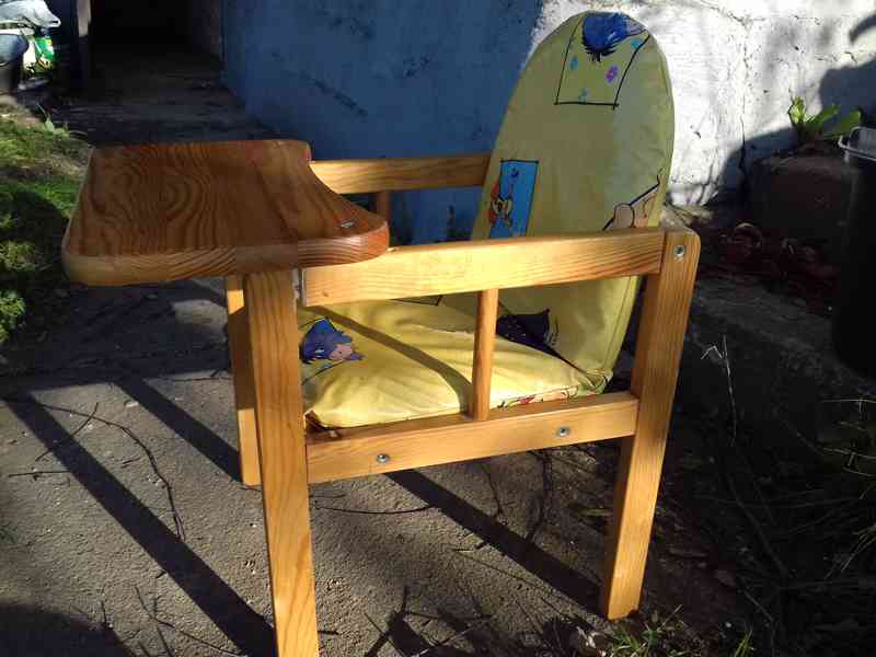židlička a stolek - foto 5