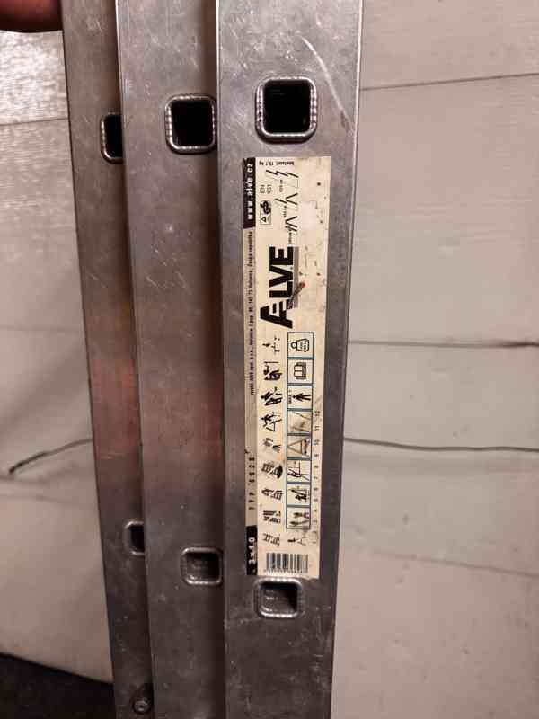 Trojdílný žebřík ALVE. Počet dílů 3 Nosnost (kg) 150 - foto 2