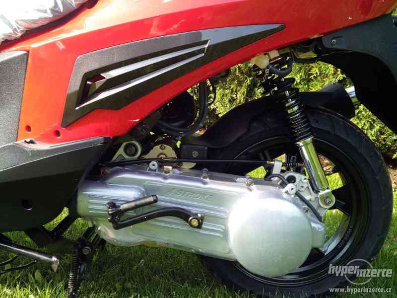 Přenechám nový skútr 125cc - foto 3