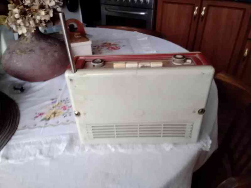 Staré tranzistorové rádio ORIONTON - foto 3