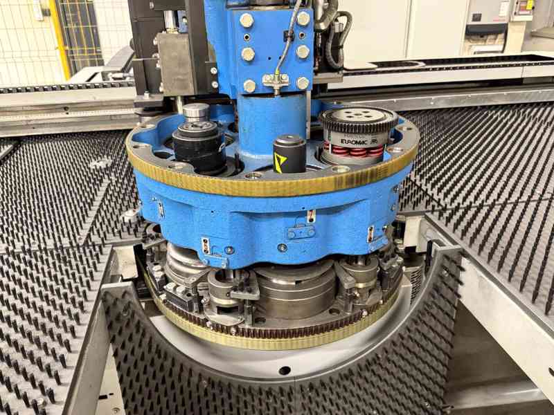 Vysekávací lis EUROMAC STX Flex 12 1250/30-2500 - foto 4