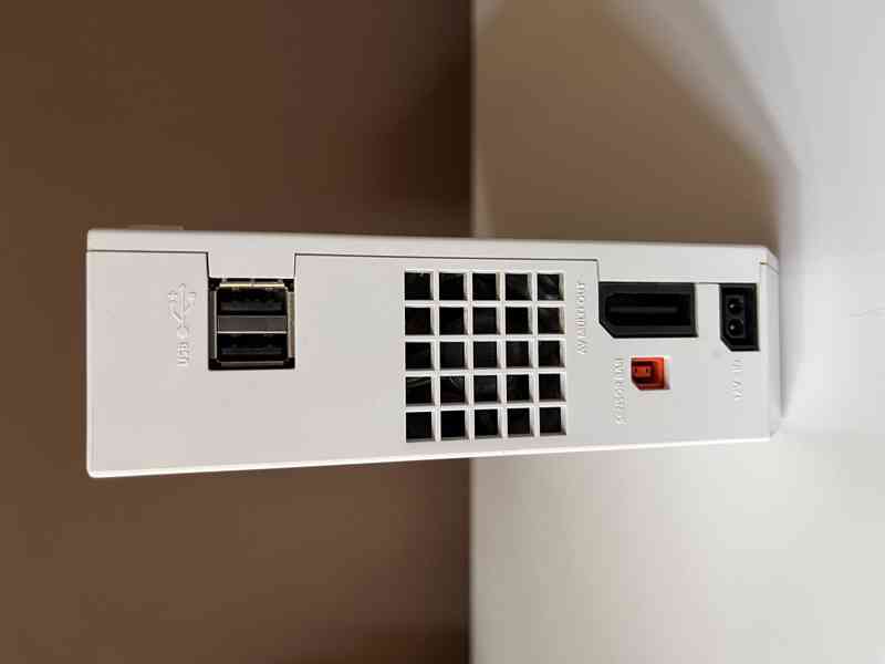 Nintendo Wii + příslušenství + stovky her - foto 7