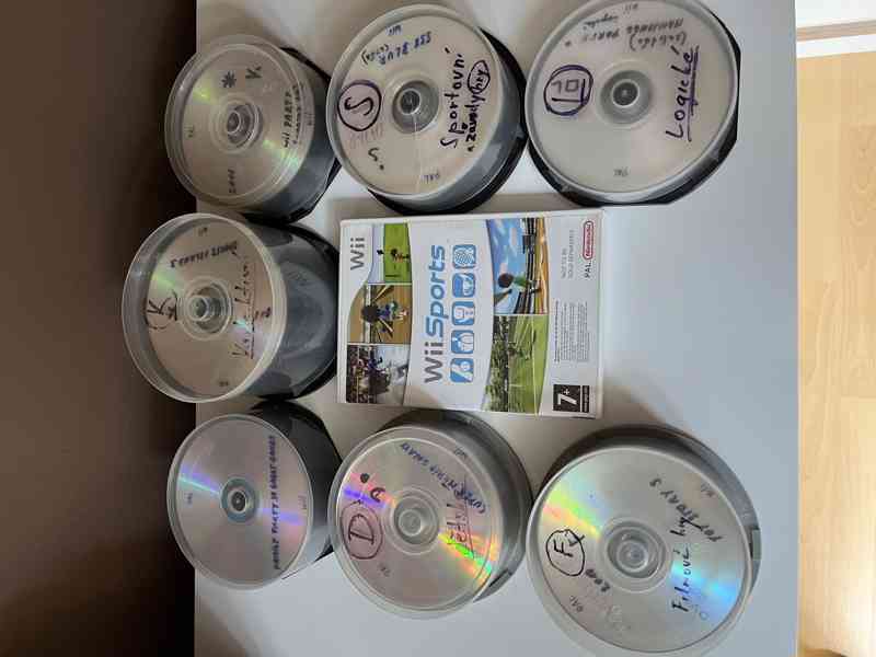 Nintendo Wii + příslušenství + stovky her - foto 10