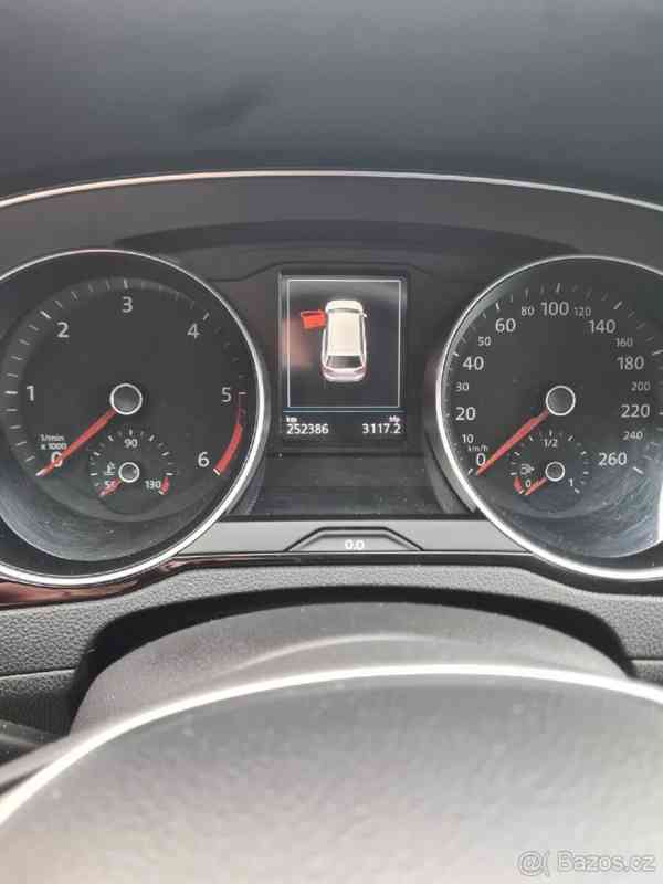 Volkswagen Passat 2,0 - foto 9
