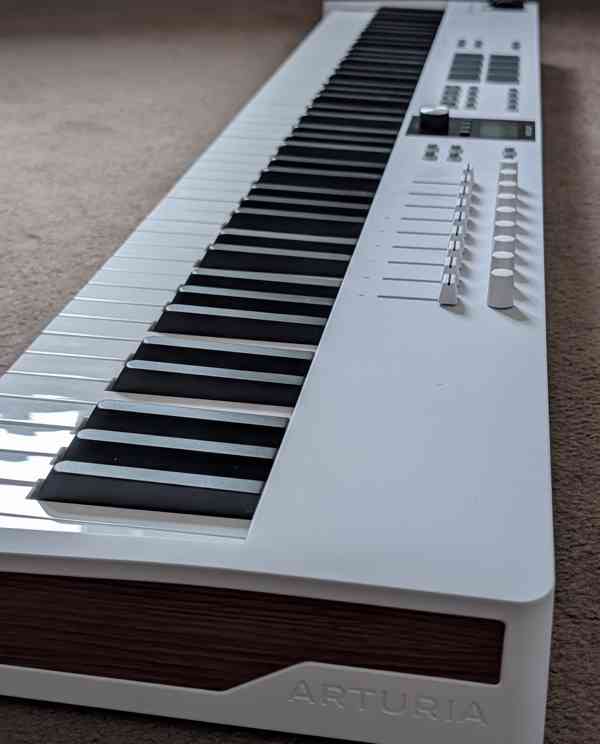 Arturia KeyLab Essential 88 Mk3 - foto 2