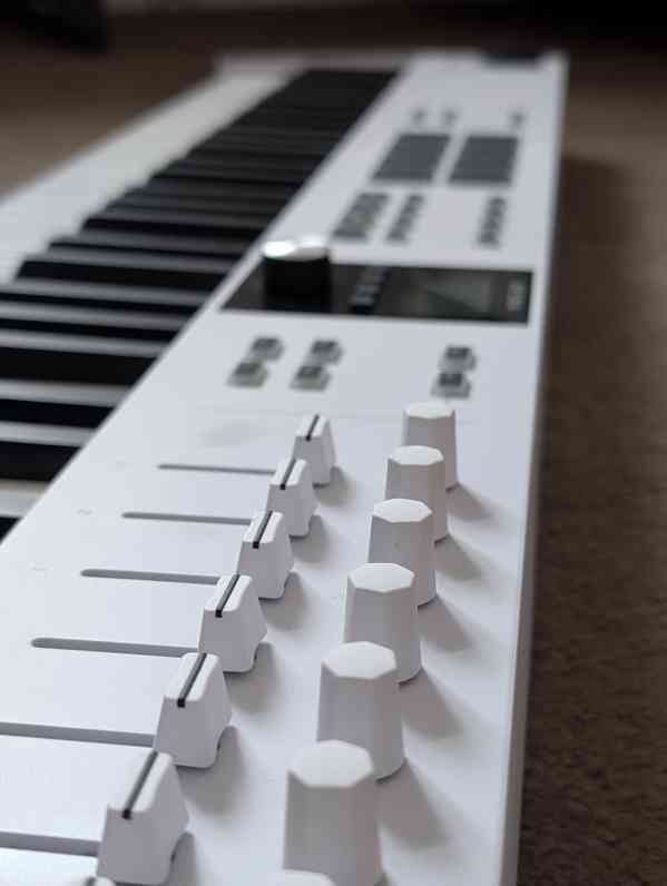 Arturia KeyLab Essential 88 Mk3 - foto 3
