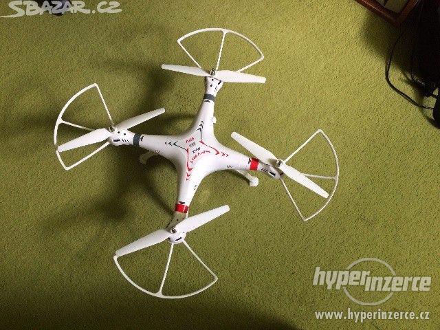 Dron (kvadroptéra) - foto 1