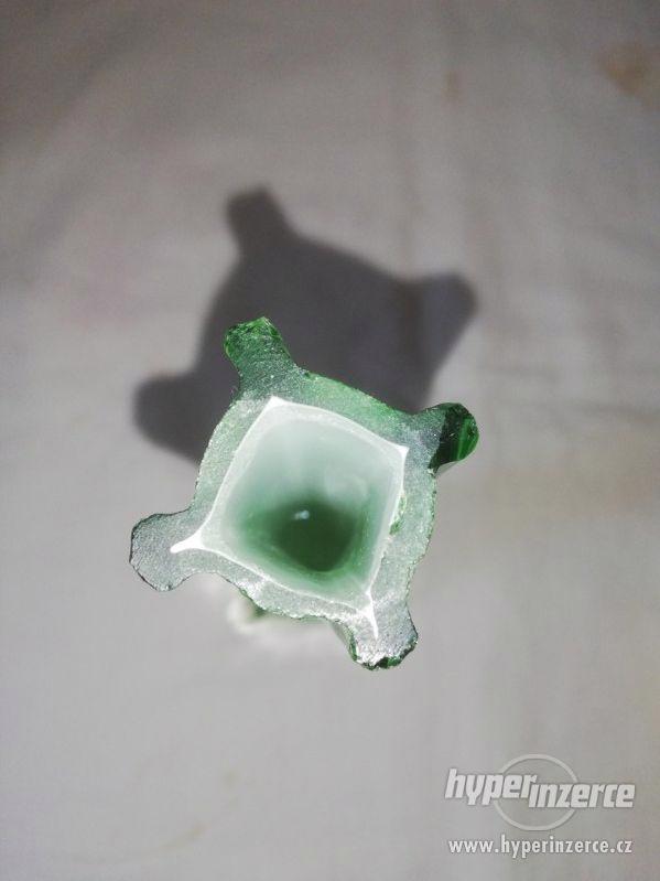 Skleněná zelená váza - foto 2