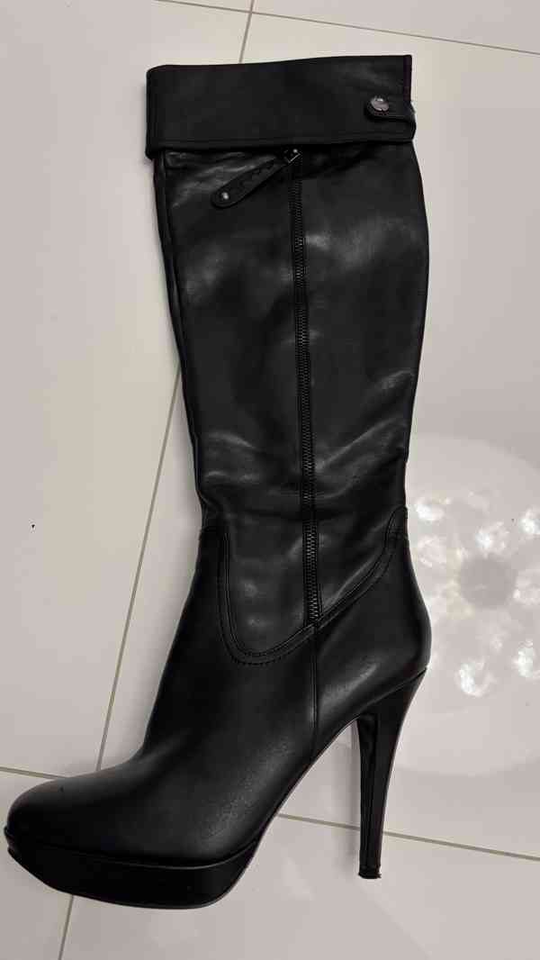 kožené dámské kozačky - foto 2