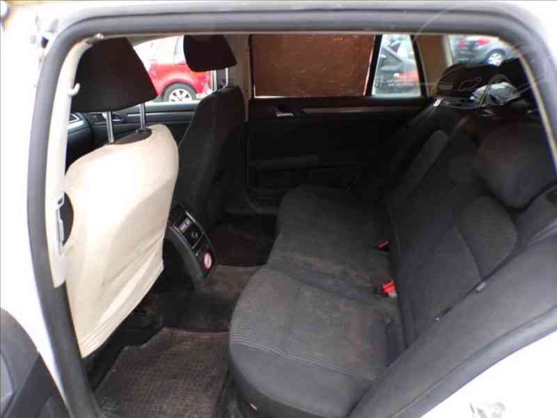 Škoda Superb 2,0 TDI-103KW - foto 9