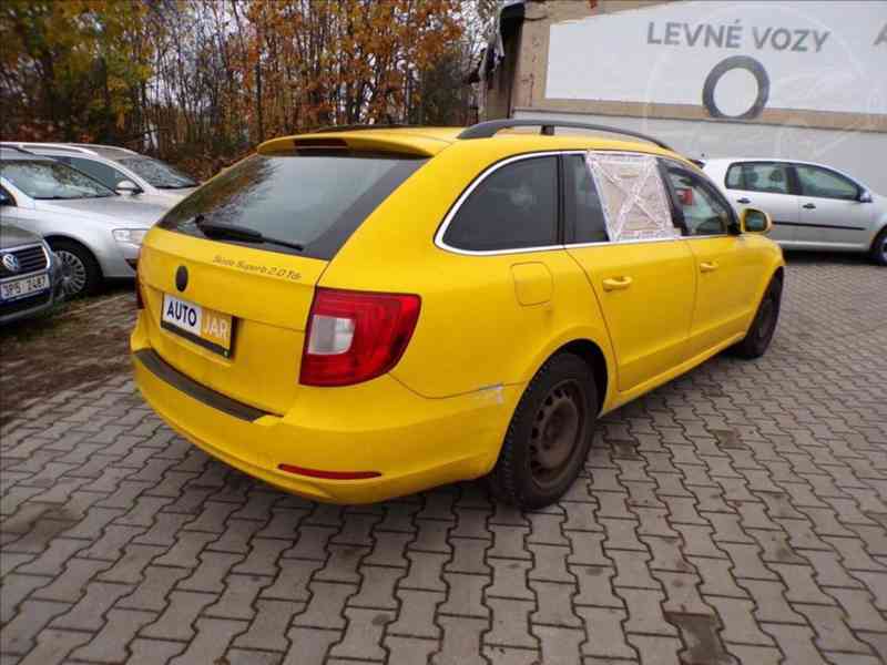 Škoda Superb 2,0 TDI-103KW - foto 4