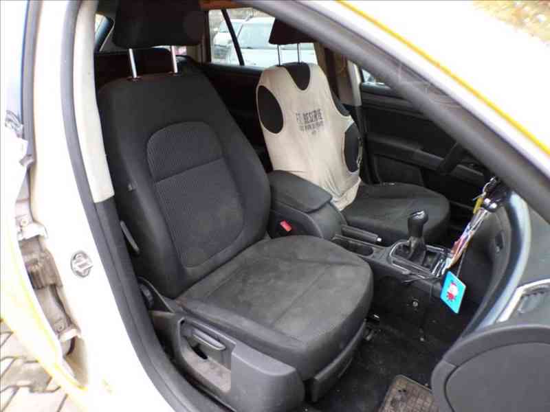 Škoda Superb 2,0 TDI-103KW - foto 12