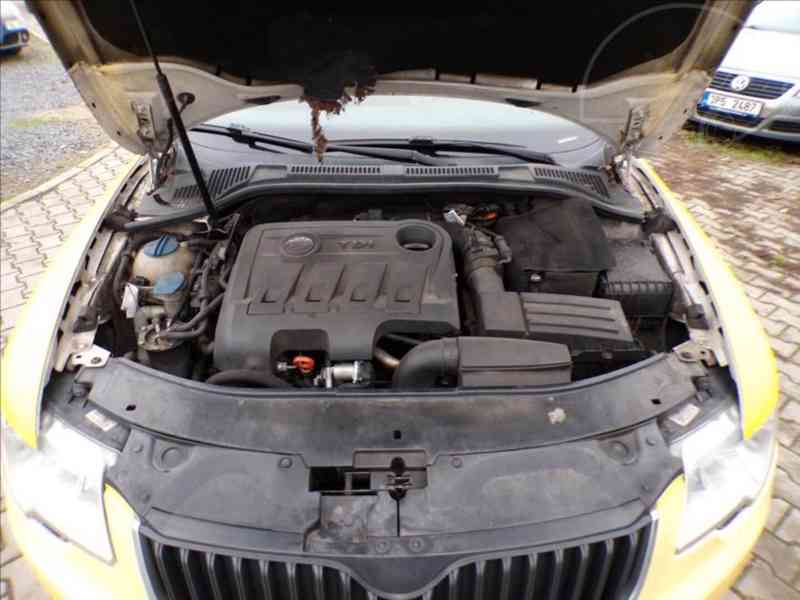 Škoda Superb 2,0 TDI-103KW - foto 13