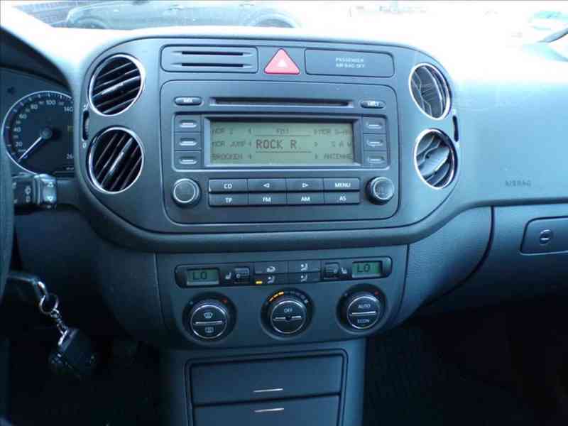 Volkswagen Golf Plus 1,6 FSI DIGI.KLIMA - foto 7