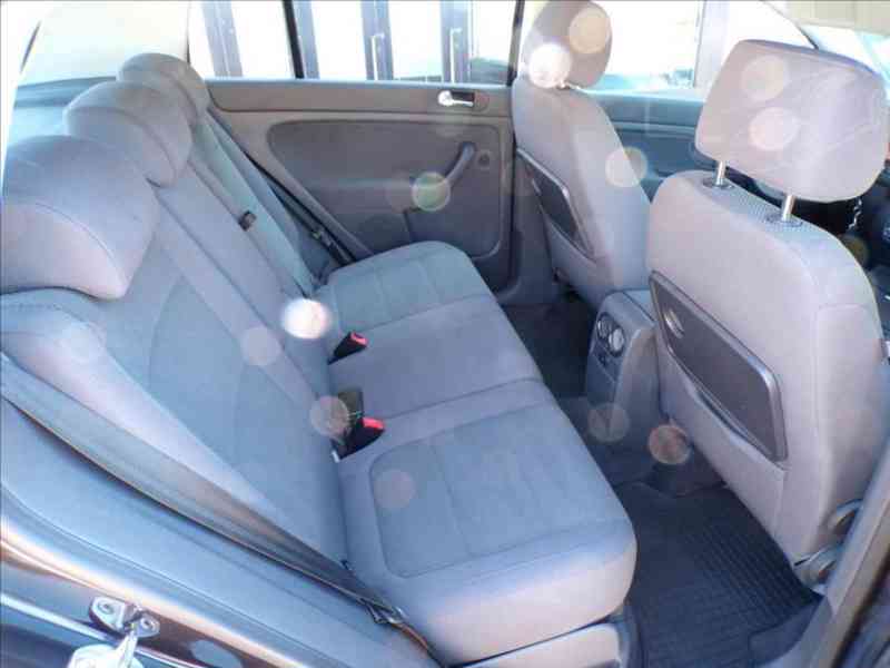 Volkswagen Golf Plus 1,6 FSI DIGI.KLIMA - foto 12