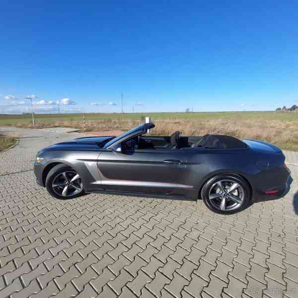 Ford Mustang Cabrio	 - foto 6