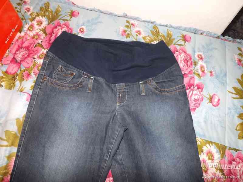 Těhotenské riflové kalhoty - foto 3