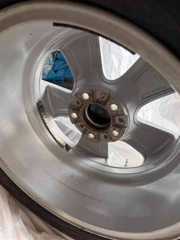 Originální alu kola BMW 17″ Styling 327 + zimní pneu 225/55  - foto 7