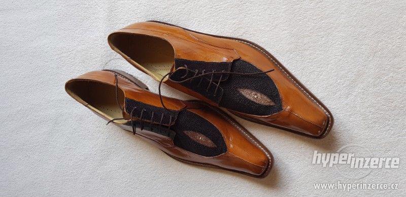 Extravagantní a luxusní pánské boty - rejnok/úhoř - foto 1
