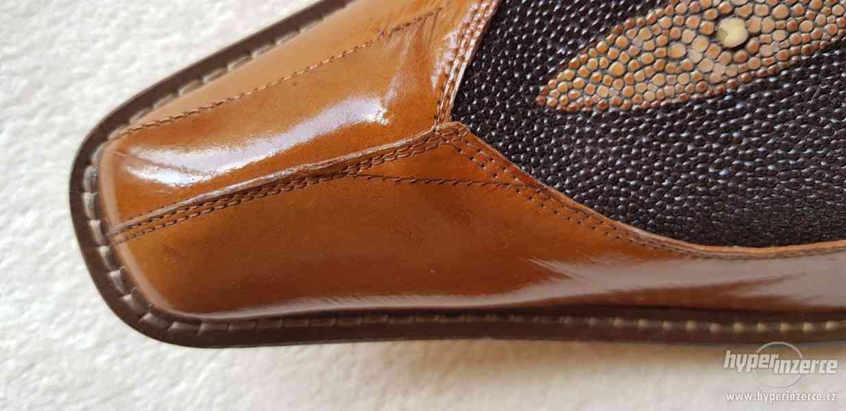 Extravagantní a luxusní pánské boty - rejnok/úhoř - foto 6