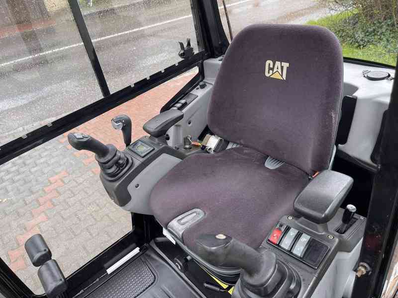 Pásový minibagr CAT 301.7D - foto 10
