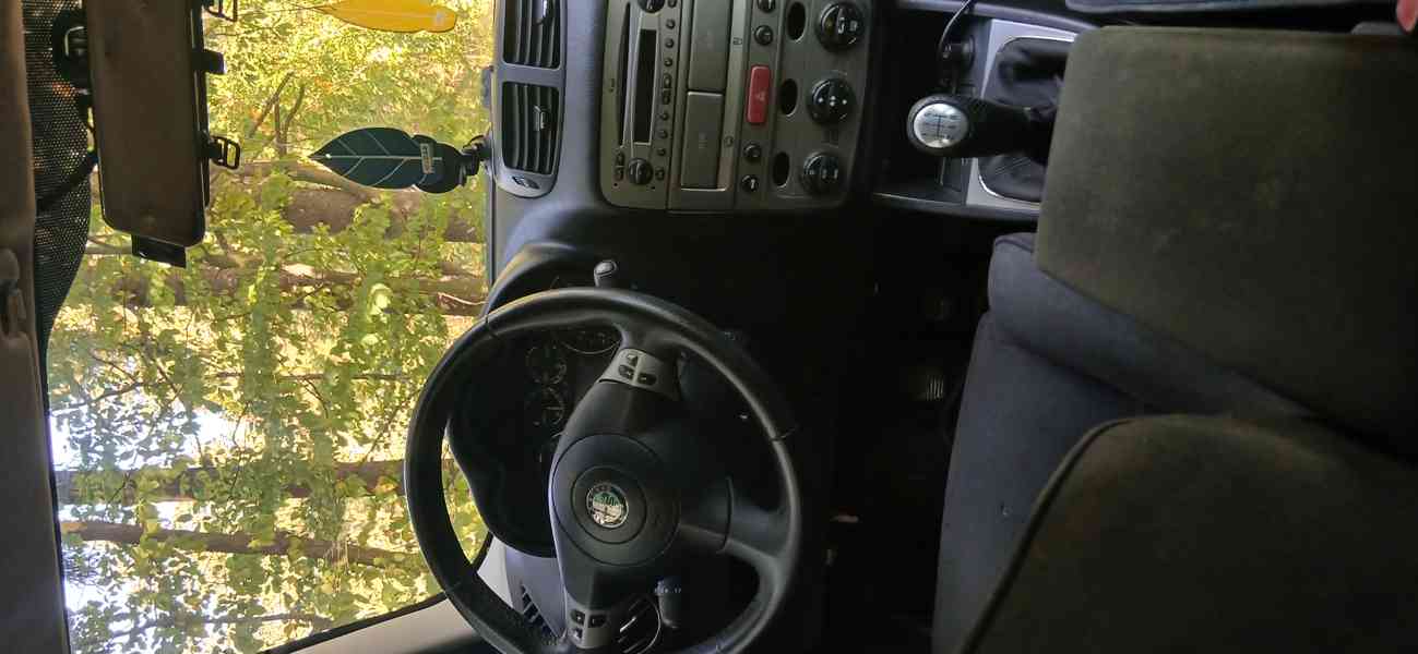 Alfa Romeo 147 - foto 11