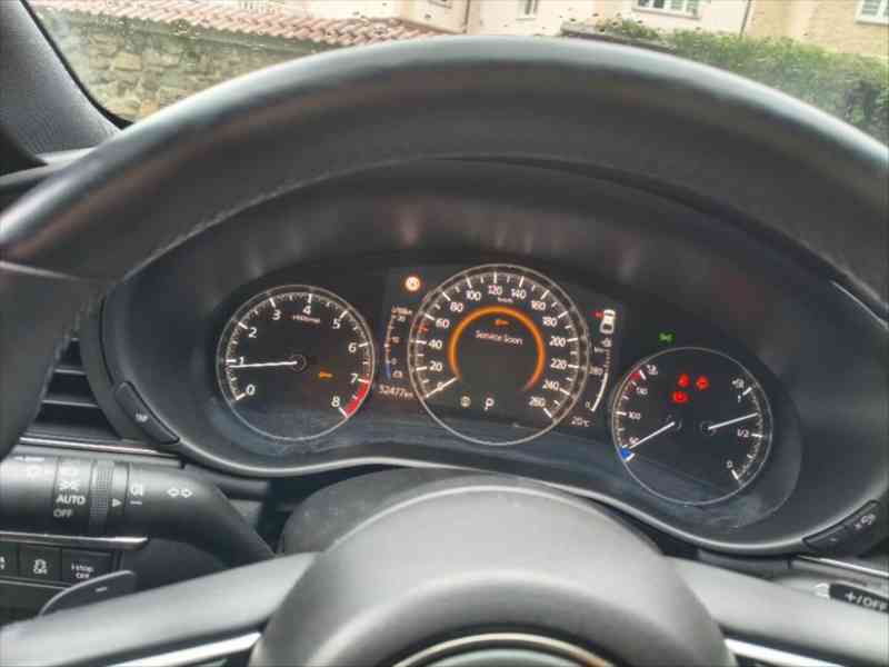 Mazda 3 2,0   Skyactiv-X186 GT Plus (2021) - foto 5