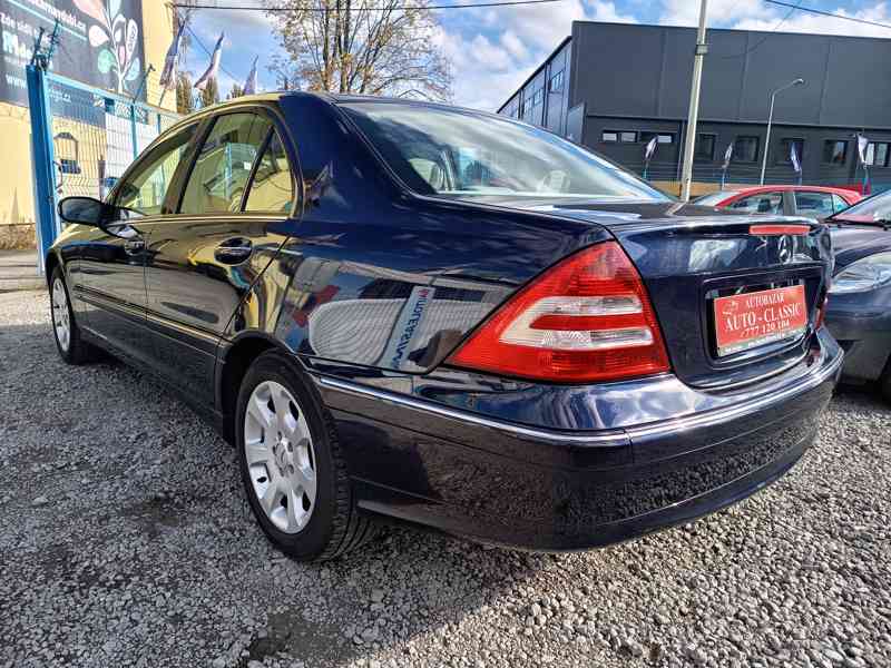 Mercedes Benz C 180 Elegance - foto 23