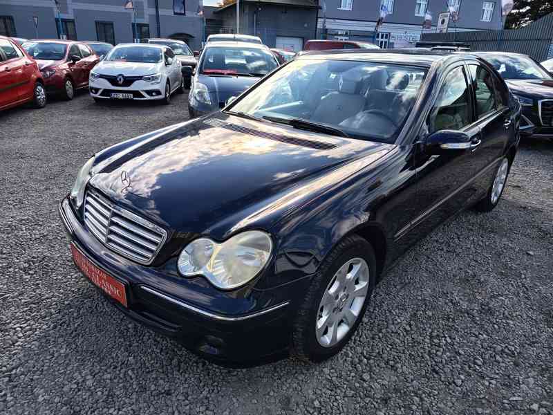 Mercedes Benz C 180 Elegance - foto 11
