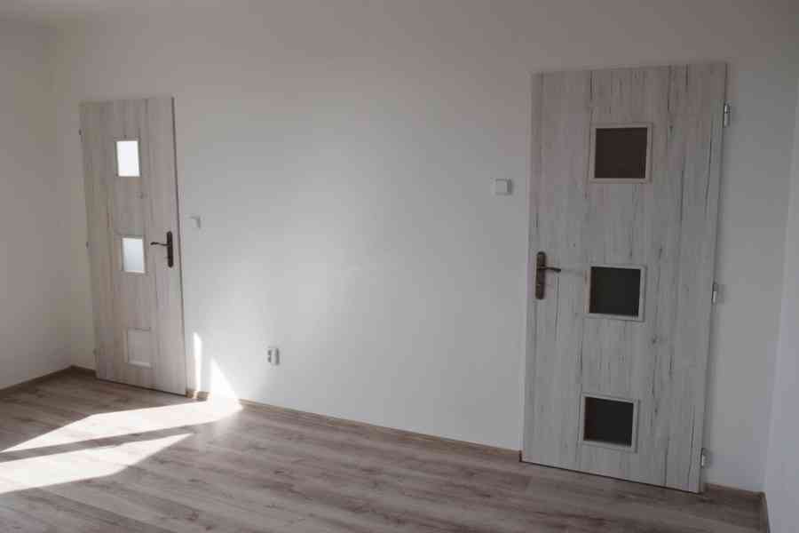 Prodej pěkného bytu 1+kk ve Dvoře Králové n.L. - foto 6