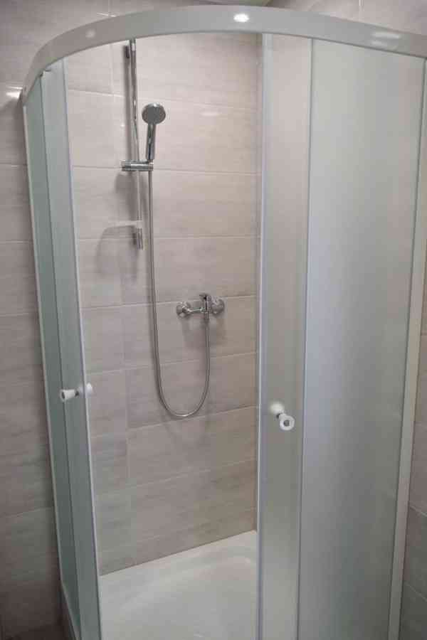 Prodej pěkného bytu 1+kk ve Dvoře Králové n.L. - foto 8