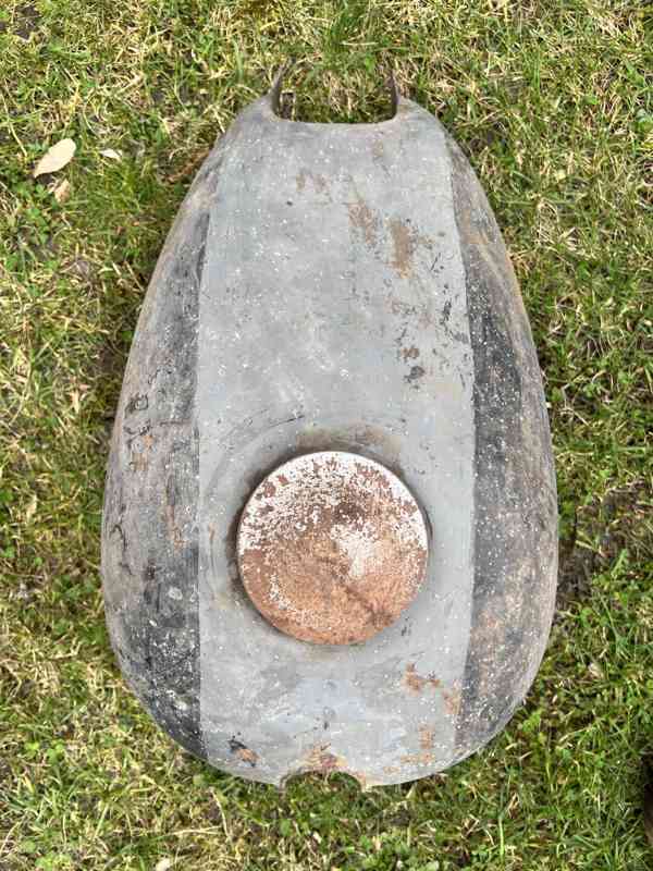 Jawa Pérák + Pionýr – nádrž, rám, motor (originál díly) - foto 2