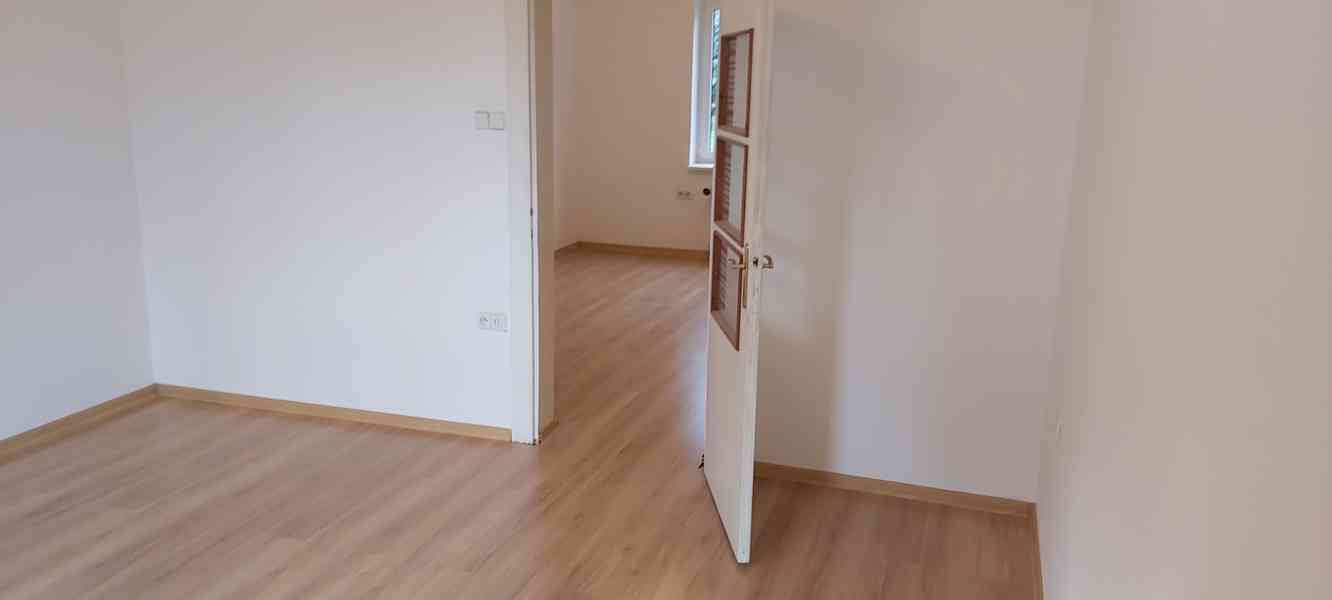 Pronájem přízemí rodinného domu 75 m² – Volduchy - foto 4