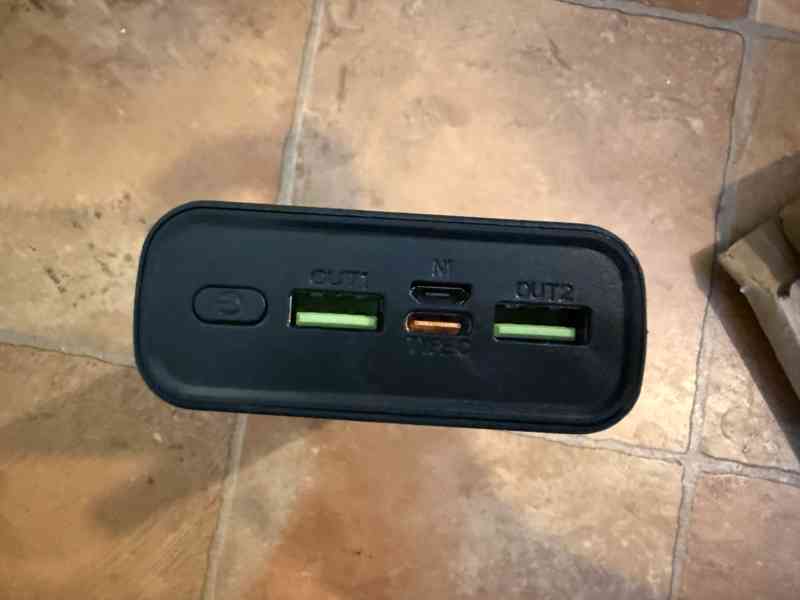 Powerbanka 20 000 mAh, nová jen rozbalená - foto 3