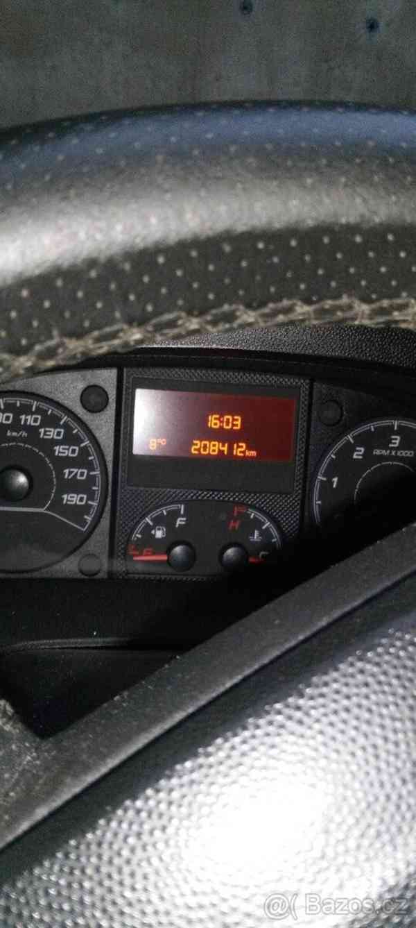 Peugeot Boxer 2,2 - foto 2