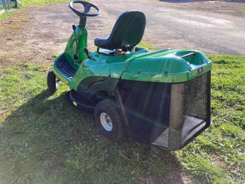 Zahradní traktůrek,rider John Deere 125 - foto 2