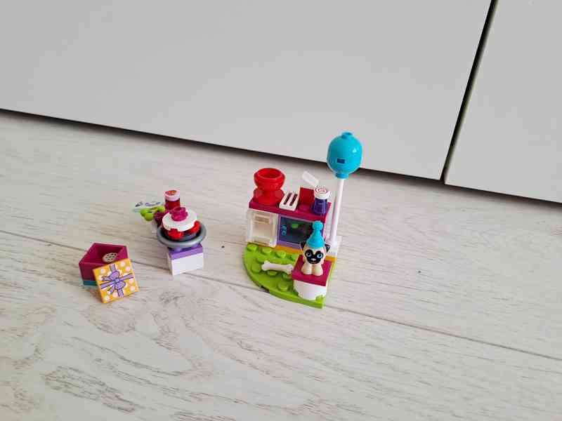 LEGO Friends 41112 Dorty na párty