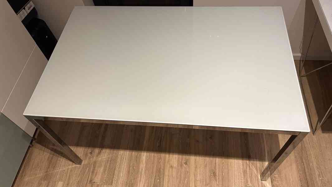 Stůl kov a sklo 135x85cm – ZA ODVOZ - foto 3