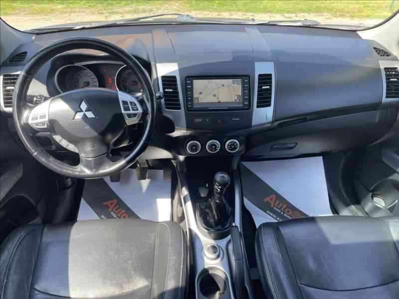 Mitsubishi Outlander 2,0 DI-D 4X4 7 MÍST,KŮŽE,NAVI,ALU - foto 7