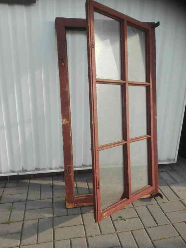 Starožitné dřevěné okno i s rámem - PRODÁNO - foto 7