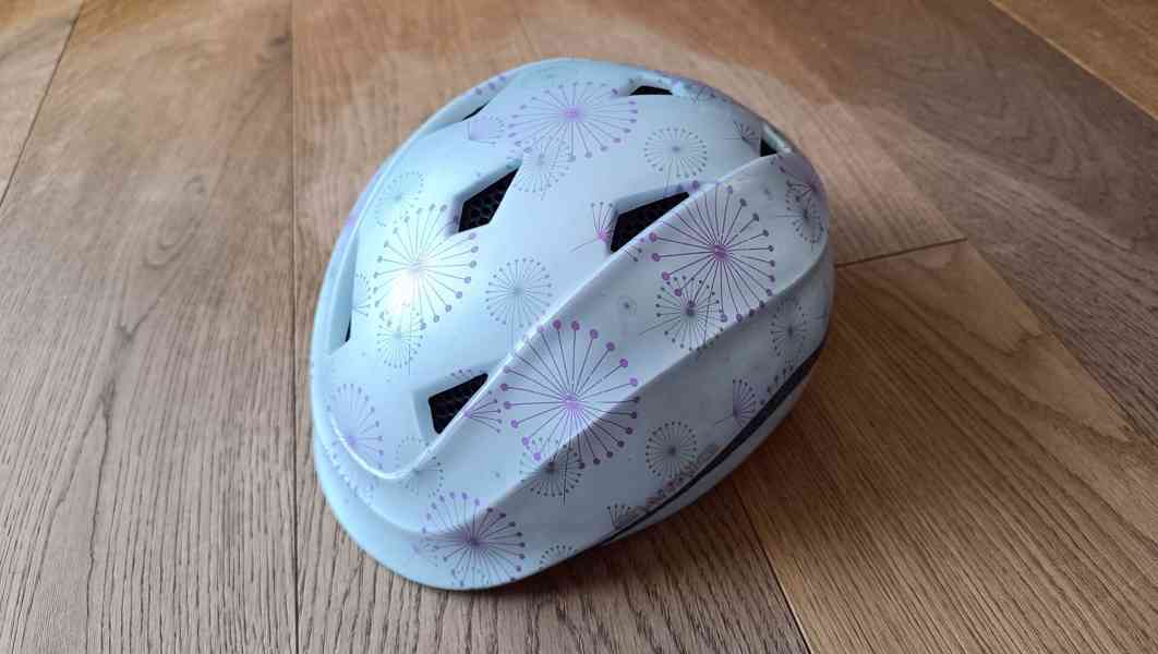 Dětská/dámská cyklistická helma 52-57 cm