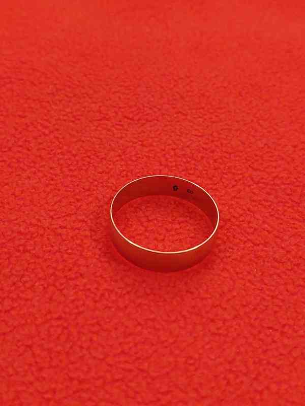 Zlatý prsten hladký - foto 2
