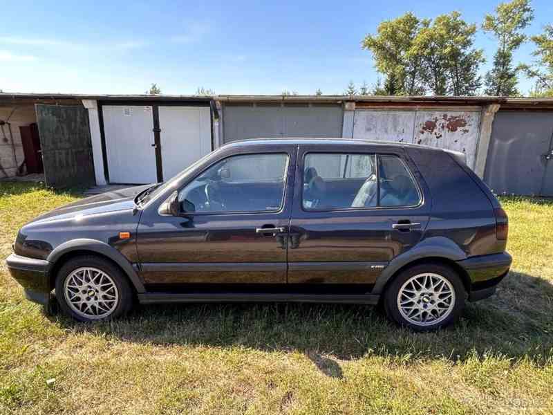 Volkswagen Golf 3,0   VR6 - foto 18