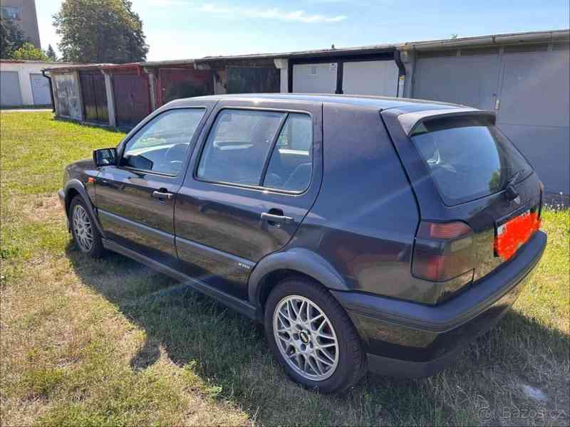 Volkswagen Golf 3,0   VR6 - foto 2