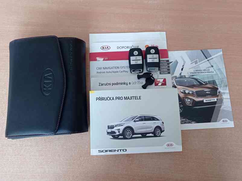 Kia Sorento 2.2 CRDi 4x4/7míst/PREMIUM/DPH - foto 50