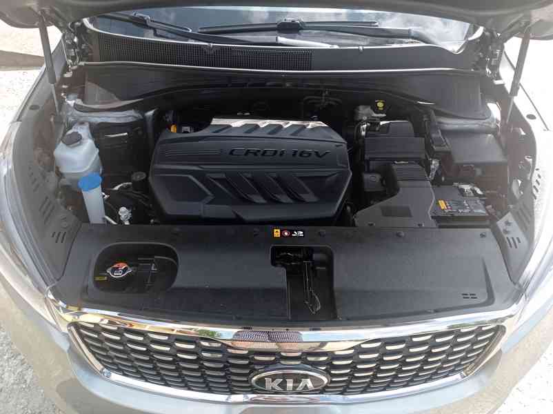 Kia Sorento 2.2 CRDi 4x4/7míst/PREMIUM/DPH - foto 9