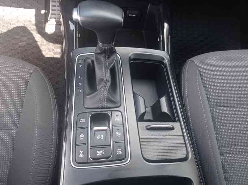 Kia Sorento 2.2 CRDi 4x4/7míst/PREMIUM/DPH - foto 45