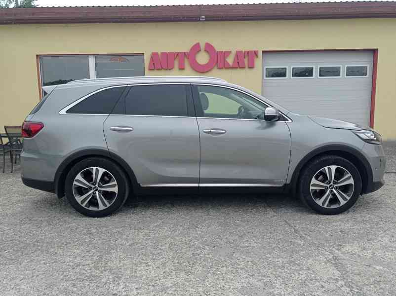 Kia Sorento 2.2 CRDi 4x4/7míst/PREMIUM/DPH - foto 2