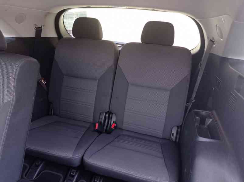 Kia Sorento 2.2 CRDi 4x4/7míst/PREMIUM/DPH - foto 15