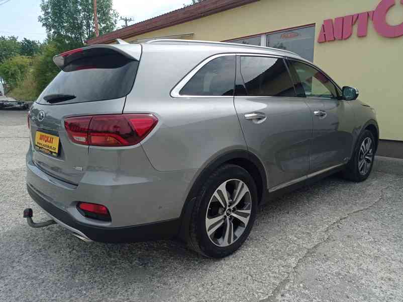 Kia Sorento 2.2 CRDi 4x4/7míst/PREMIUM/DPH - foto 3
